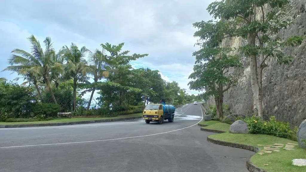 Roads & driving, Indonesia